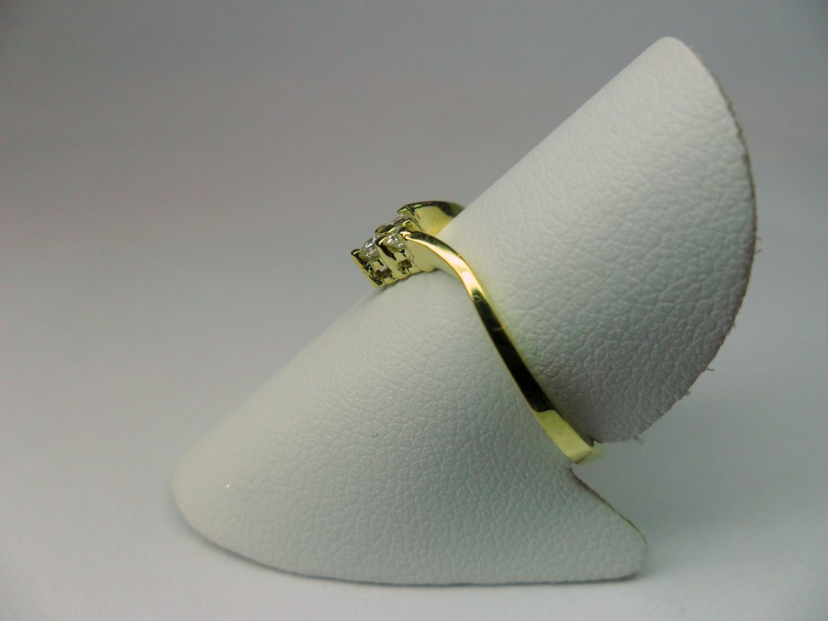 V-Triangle Ring Yellow Gold